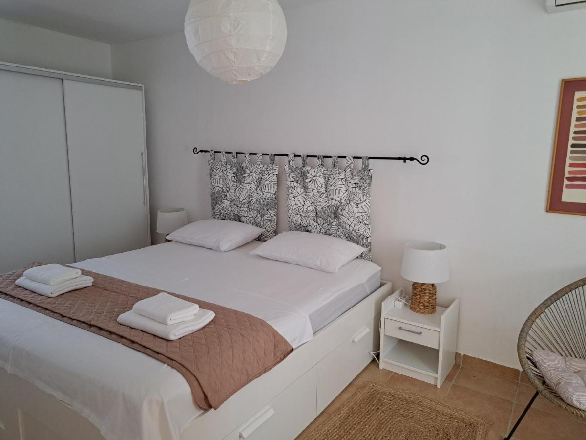 Family Apartment In Center Of Murter Esterno foto