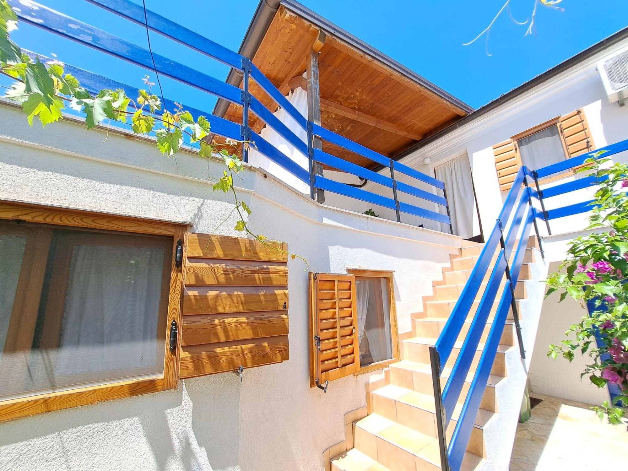 Family Apartment In Center Of Murter Esterno foto