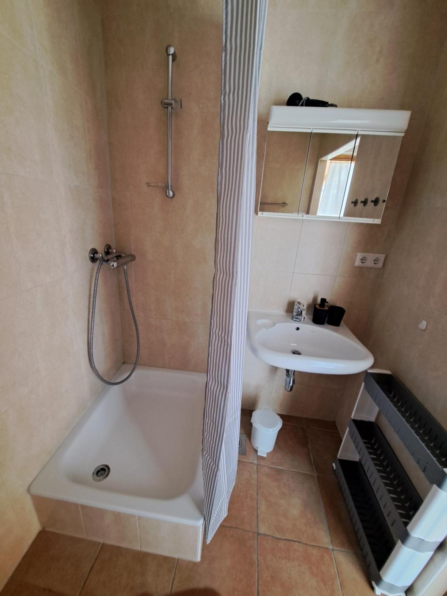 Family Apartment In Center Of Murter Esterno foto